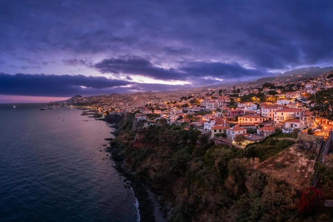 Сasa de vacaciones Lazareto Mar By An Island Apart Funchal  Portugal
